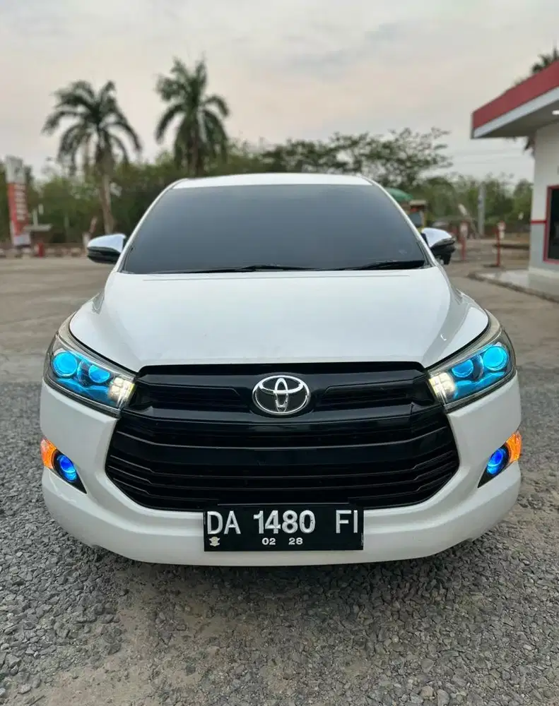 Dijual Toyota Kijang Innova Reborn V AT Bensin245