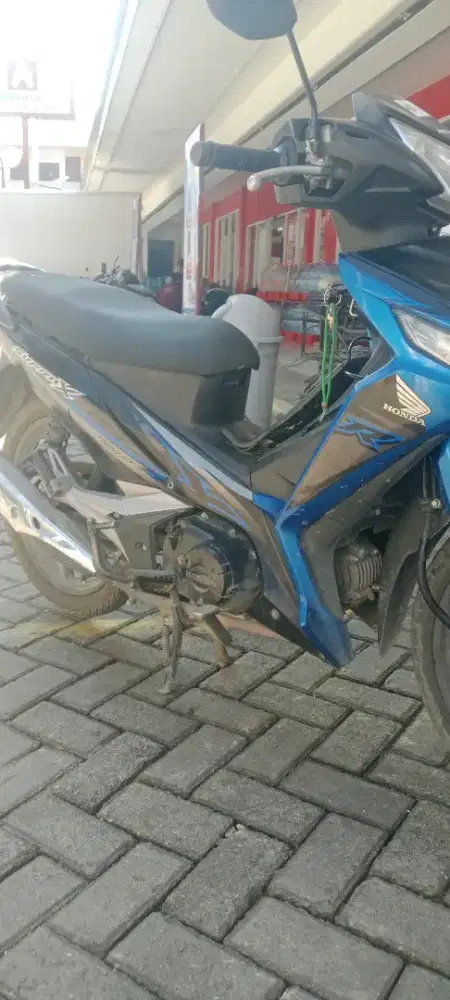 Honda Supra X injeksi 2015