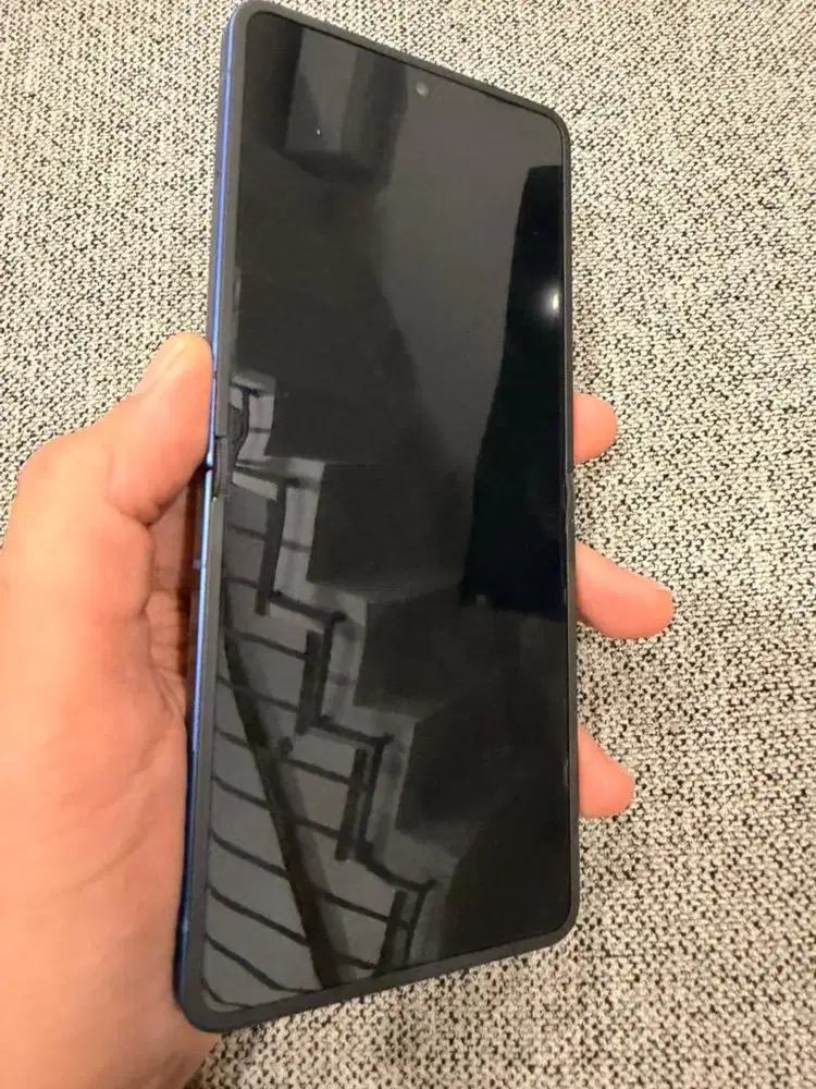 Z Flip 7 512GB - Feels Brand New