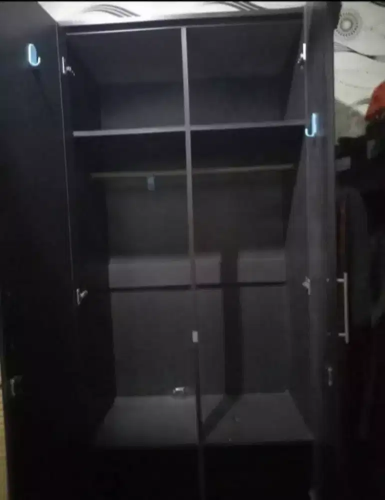 Lemari 2 pintu mewah