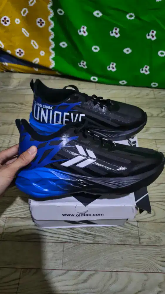 Sepatu running merek oldiac ukuran 41