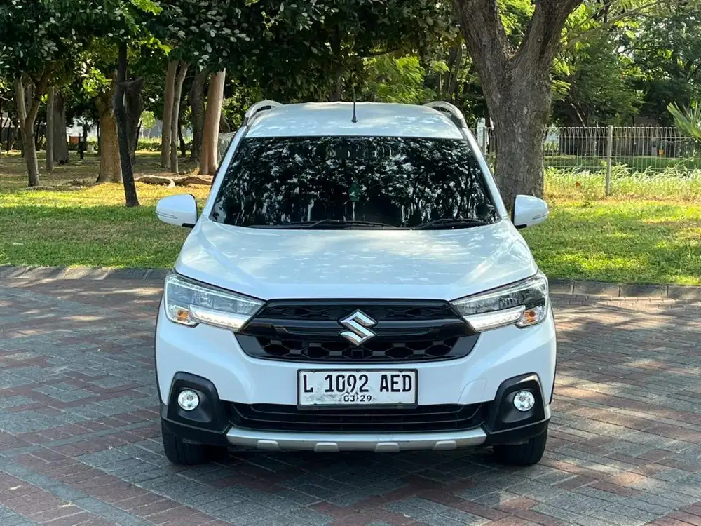 ISTIMEWAH LOW KM 40rb - SUZUKI XL7 1.5 BETA HYBRID 2023 MATIC DP MINIM