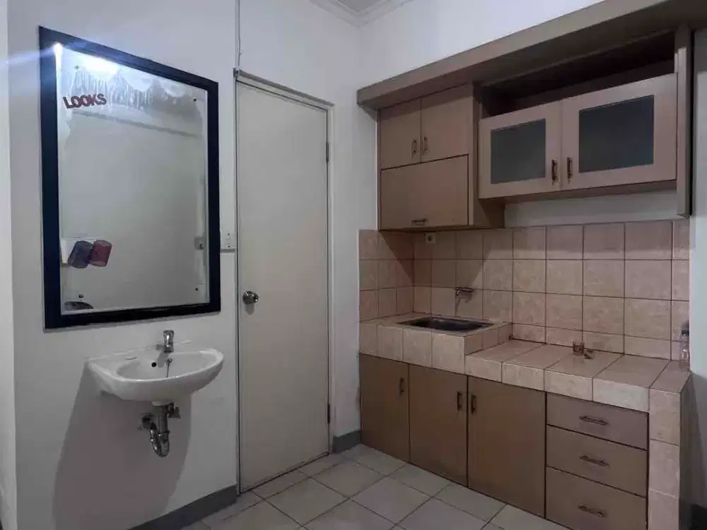 Mediterania 1 Tanjung Duren 1 BR Furnish Lantai Rendah