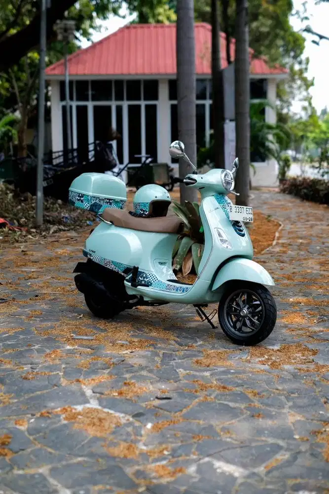 VESPA LX 125 IGET FACELIFT LIMITED BATIKK!!