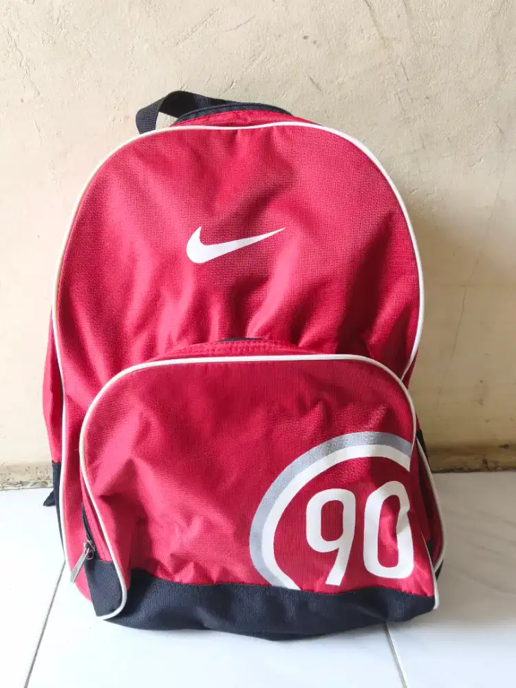 Tas /ransel NIKE Vintage Jadul ( warna merah )