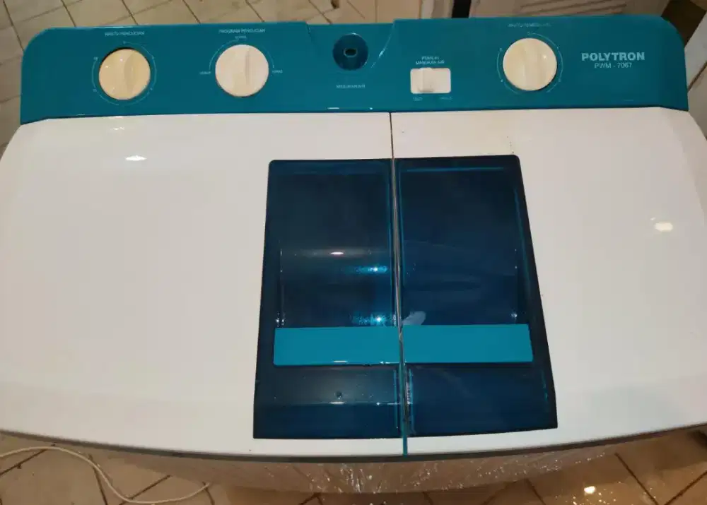 Mesin cuci 2 tabung Polytron