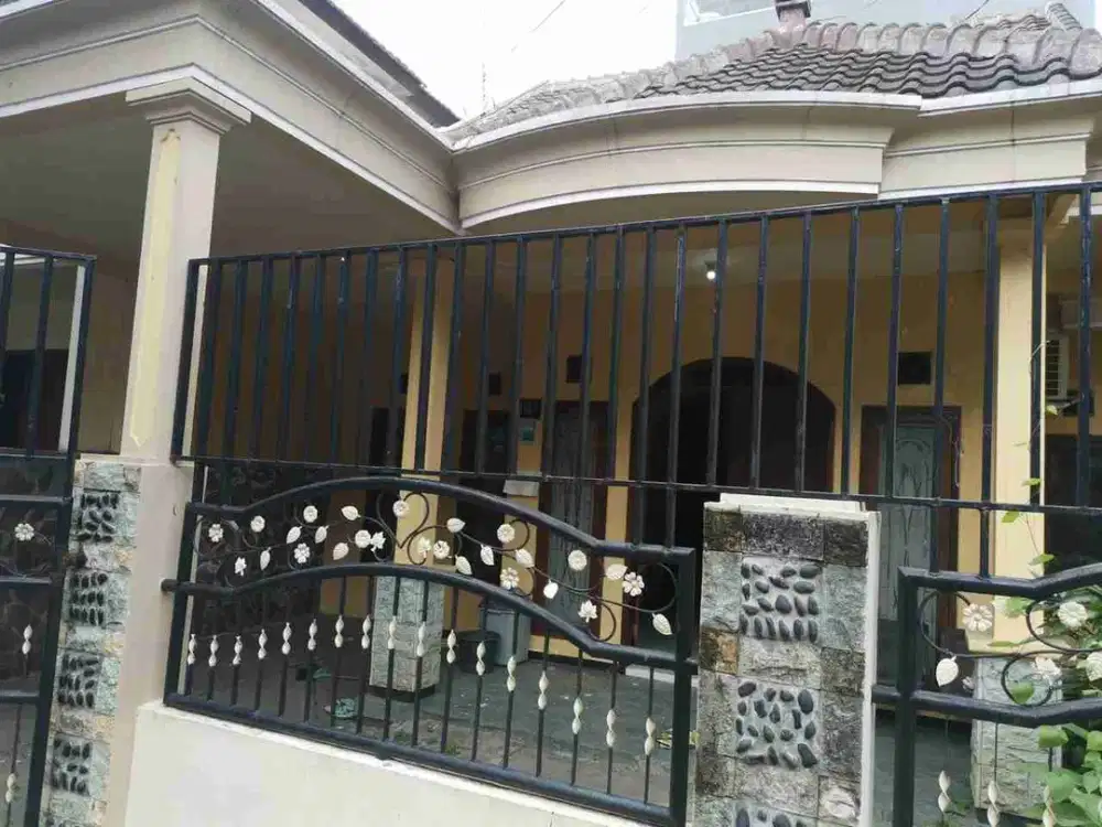 rumah murah selangkah jalan raya bunga cengkeh suhat sangat dekat ke kampus UB Brawijaya dan polinema bagus buat dibangun kos premium suhat
