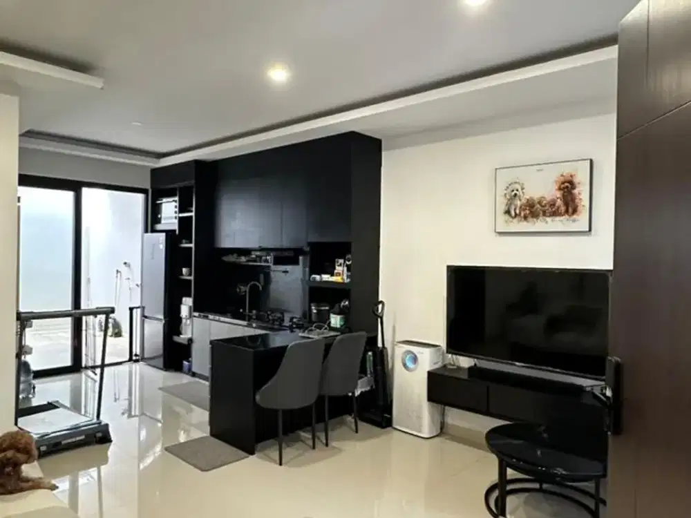 Rumah Eksklusif Brentwood Estate Caringin