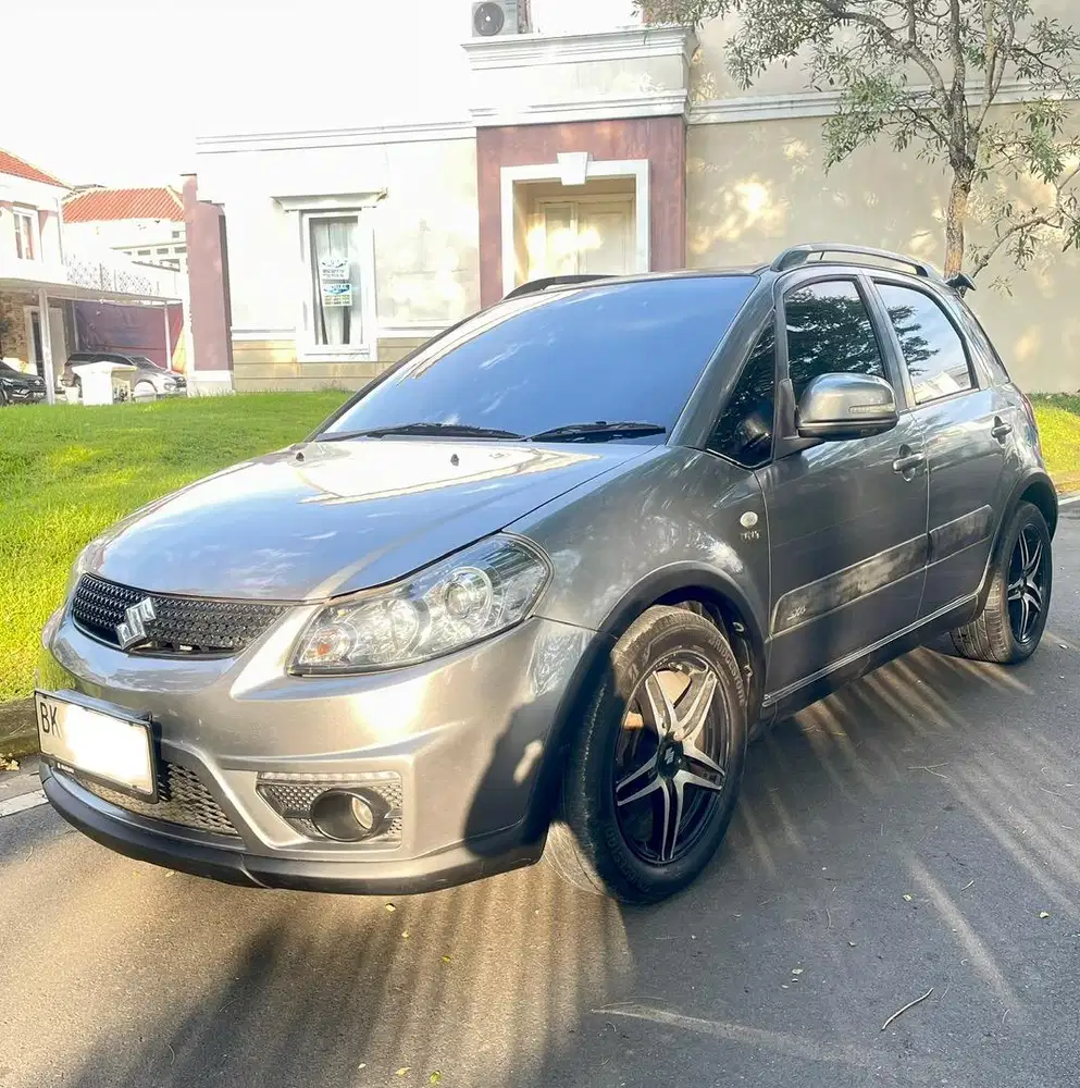 LANGKA SUZUKI SX4 RC1 AT 2011 X-OVER XOVER TIPE TERTINGGI NOT YARIS