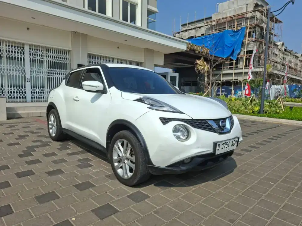 Nissan Juke RX AT 2015 white DP 15 jtn