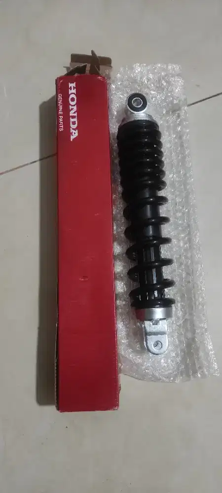 Shock belakang honda beat FI, beat sporty, scoopy eSP, Fi 52400-K25-