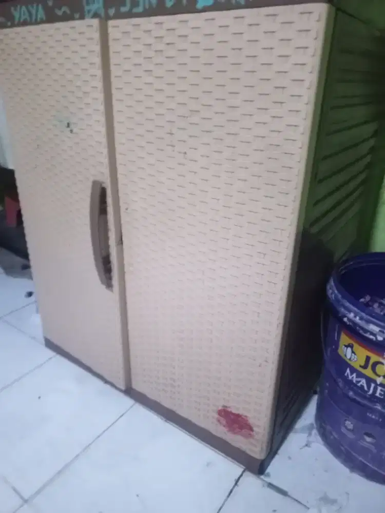 Di jual lemari pakaian plastik rotan bongkar pasang