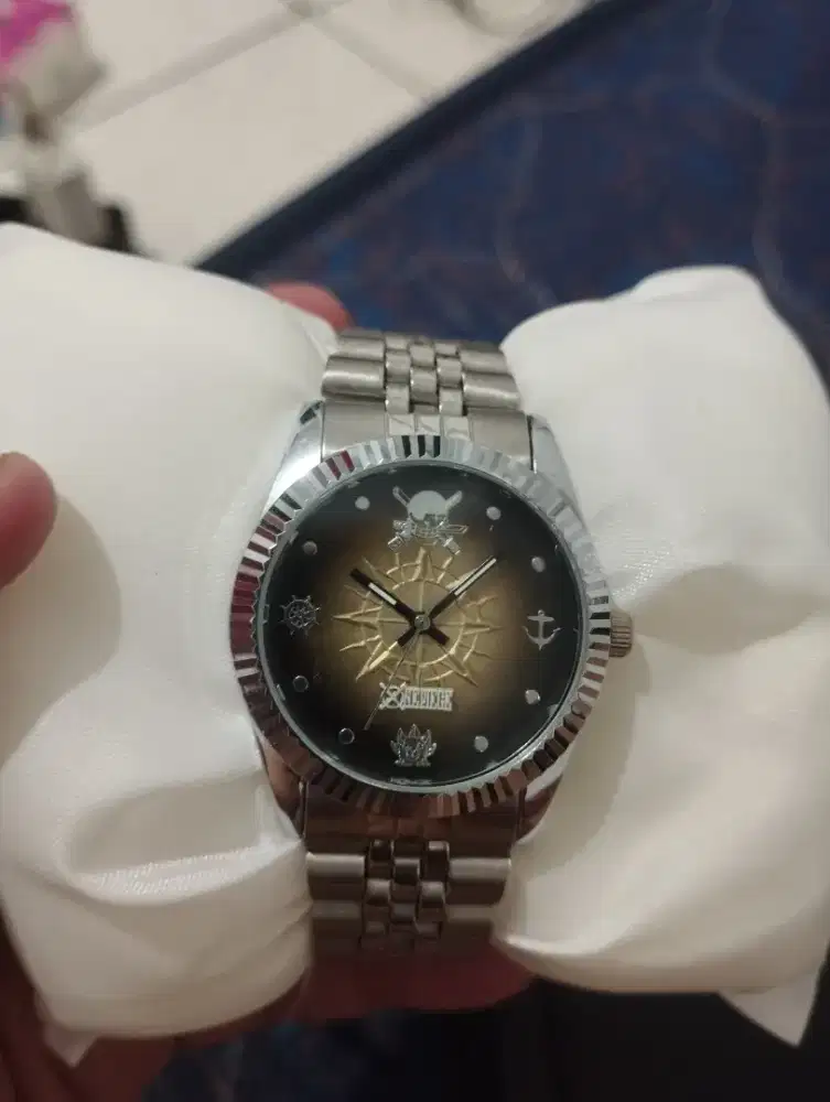 Jam Tangan One Piece Official Japan