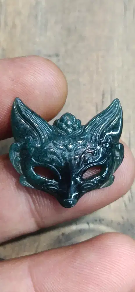 Pendant Batu Imperial Jade Burma Type-A Kristal Carving BerCertificate