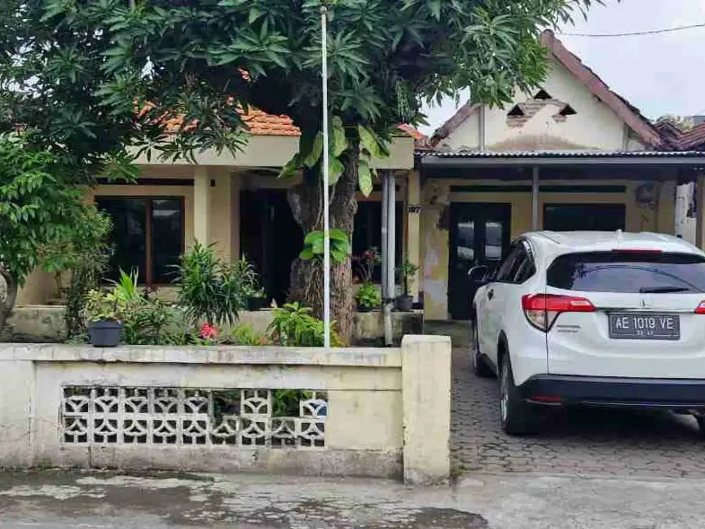 rumah strategis cocok buat usaha
