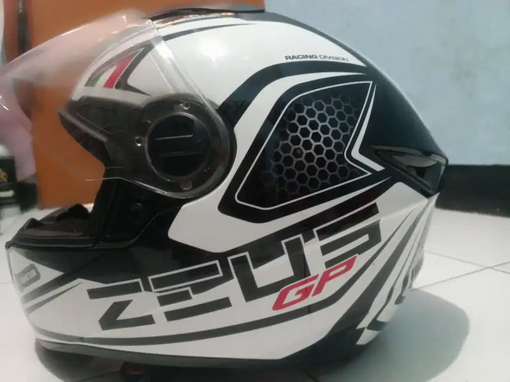 Helm zeus GP full face