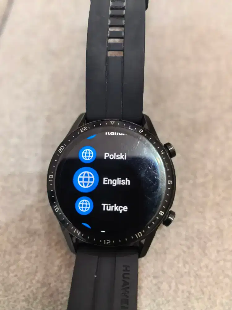 Di jual smart watch huawei gt 2 kondisi bagus