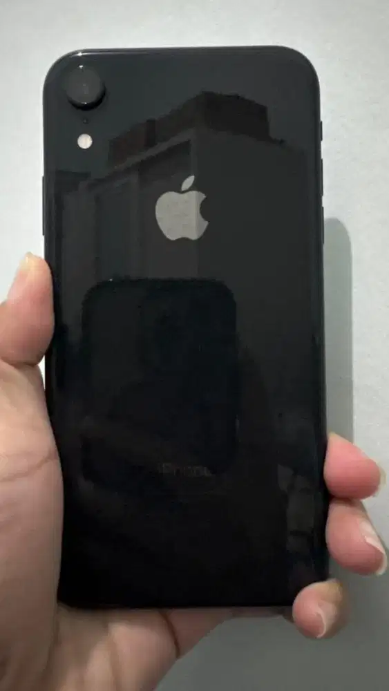 Apple Iphone XR Dualsim 128GB Fisik Mulus Banget