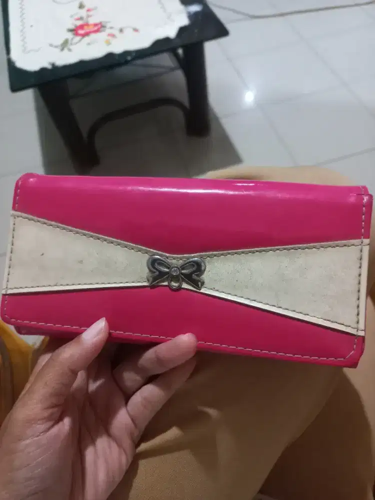 Dompet lipat pita