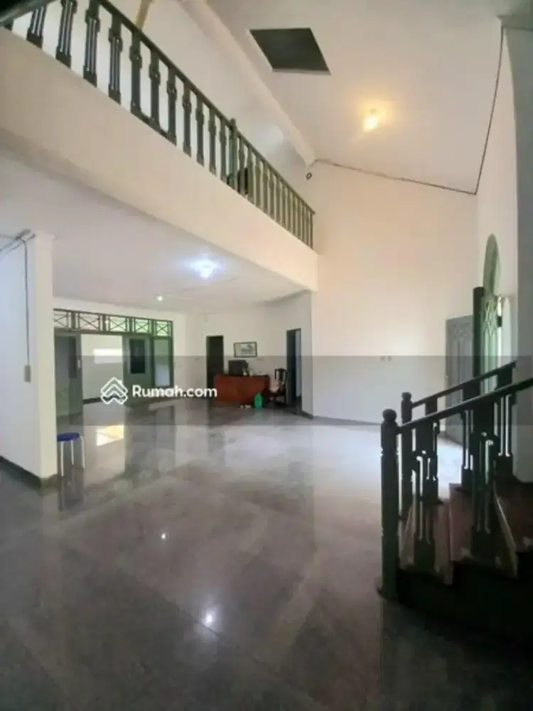 Sewa Rumah Dwijaya Radio Dalam
Kebayoran Baru Jakarta Selatan