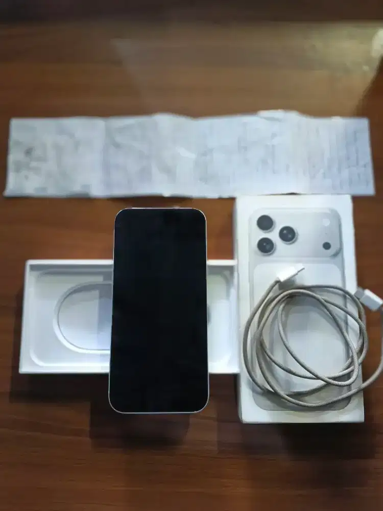 Jual iPhone 17 promax iBox nominus garansi ON sampai Januari BH 97%