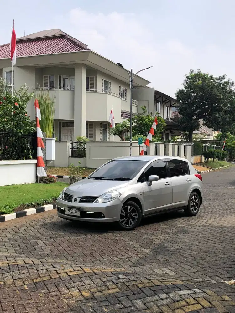 Nissan Latio 1.8 A/T Tahun 2006