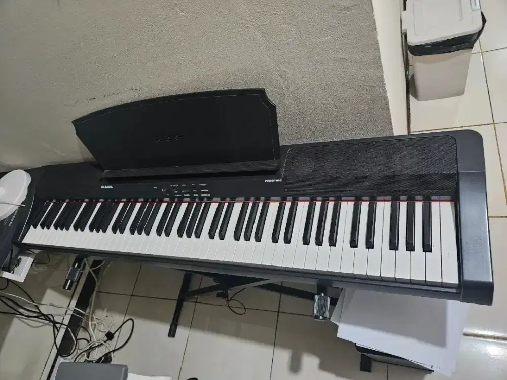 Keybord merk alesis