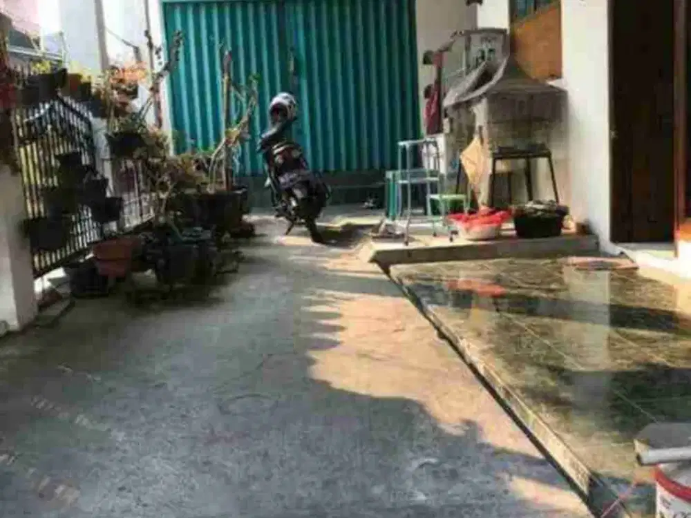 rumah 2 lantai BCS pinggir jalan strategis kelapa gading jual cepat