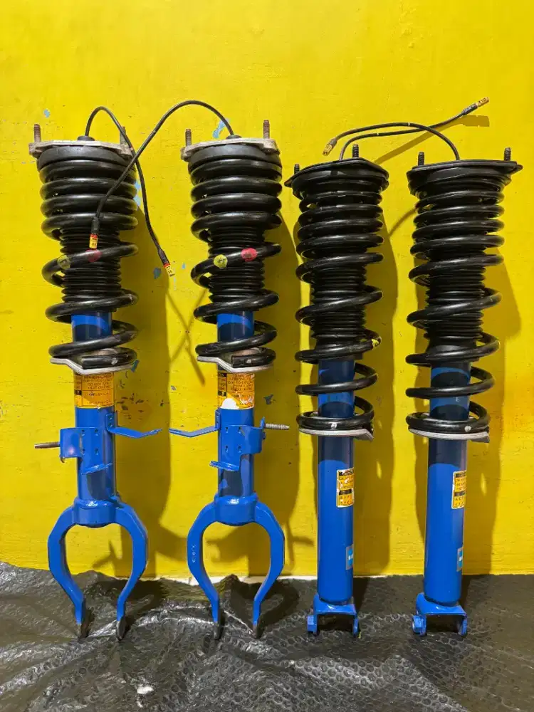 Shock Nissan GT-R R35 Skyline Depan Belakang Original