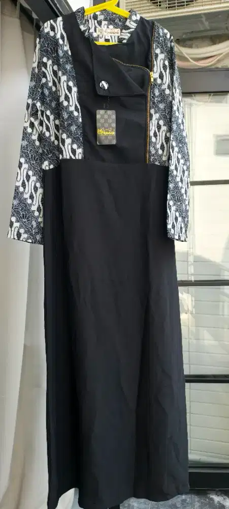 New with tag Arjuna weda dress batik, size M