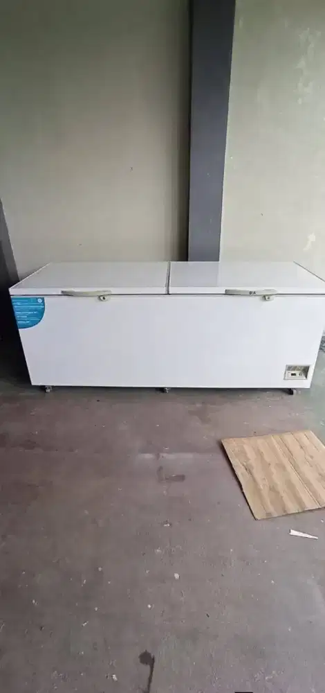Freezer Box 1200 Liter Original Segel Super Beku & Dingin