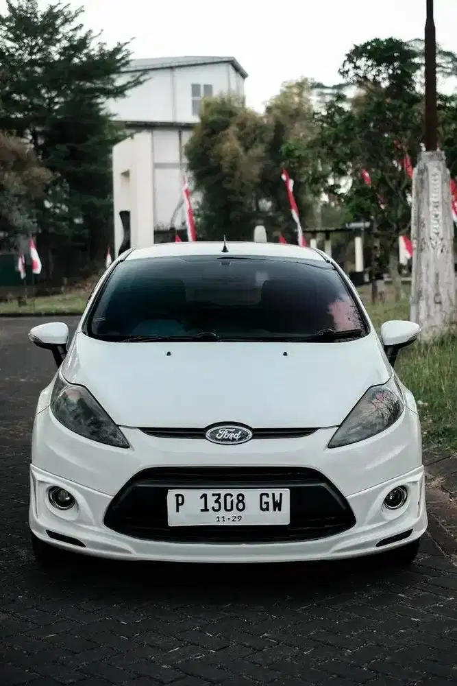 FORD FIESTA 2012 MATIC