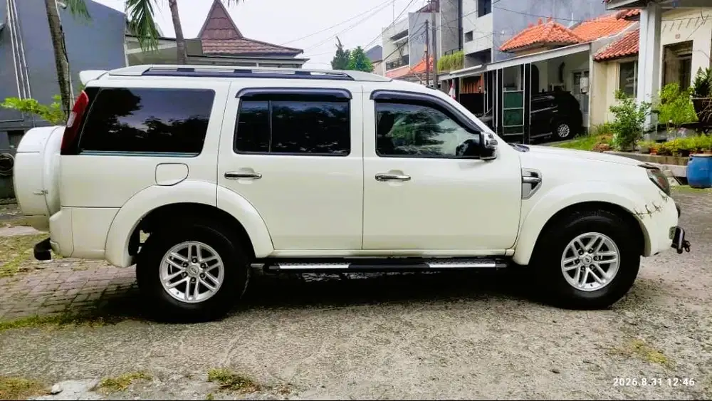 FORD NEW EVEREST XLT 2011 DIESEL AT | MESIN & BODY SEHAT | AC DINGIN |
