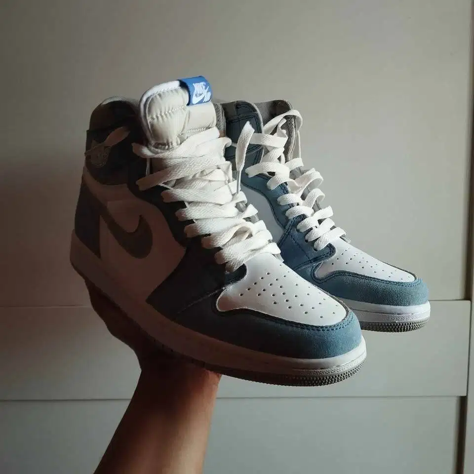Nike Air Jordan 1 Retro High OG Hyper Royal, 40-41 - White Blue
