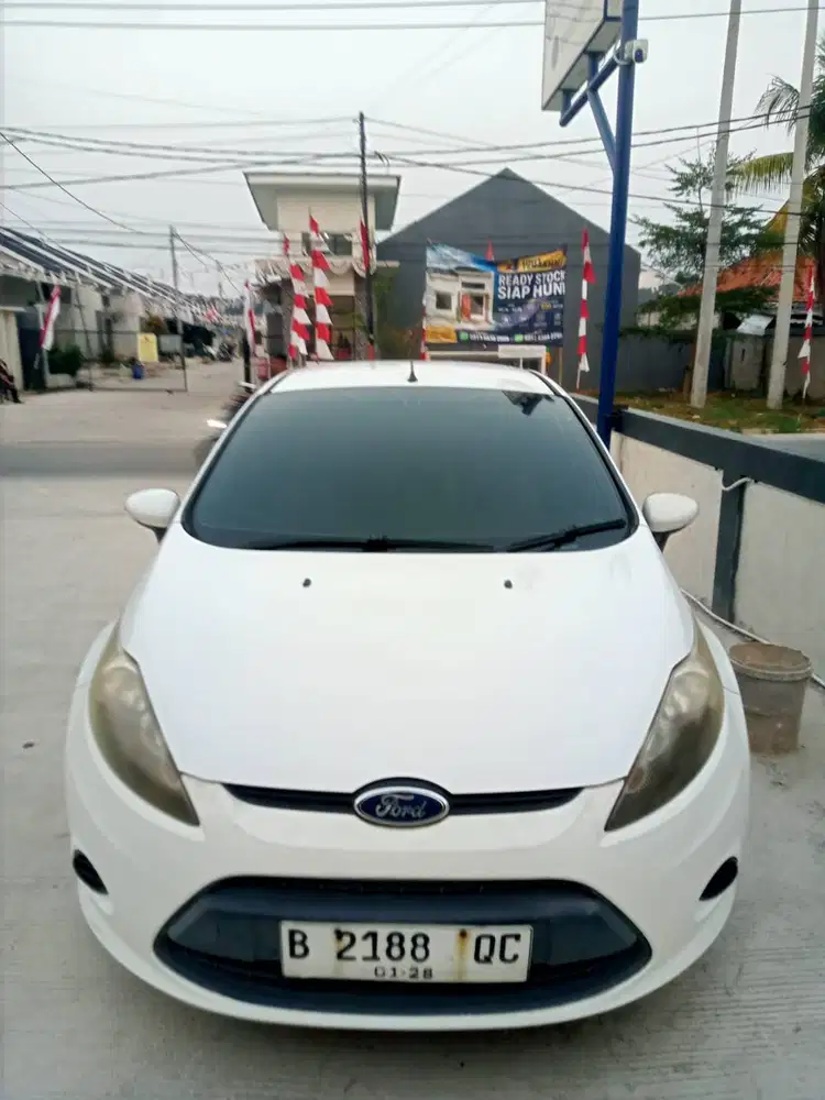 Ford Fiesta Trend 1.4 AT 2012 Cash Only