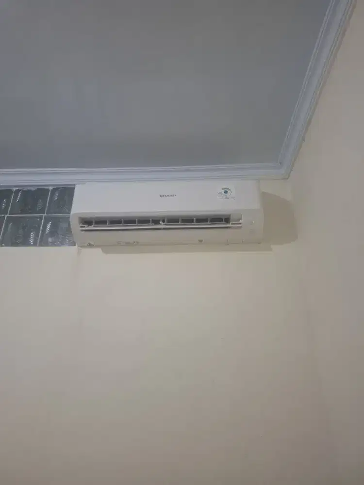 Dijual ac pemakaian 2 tahun stengah
