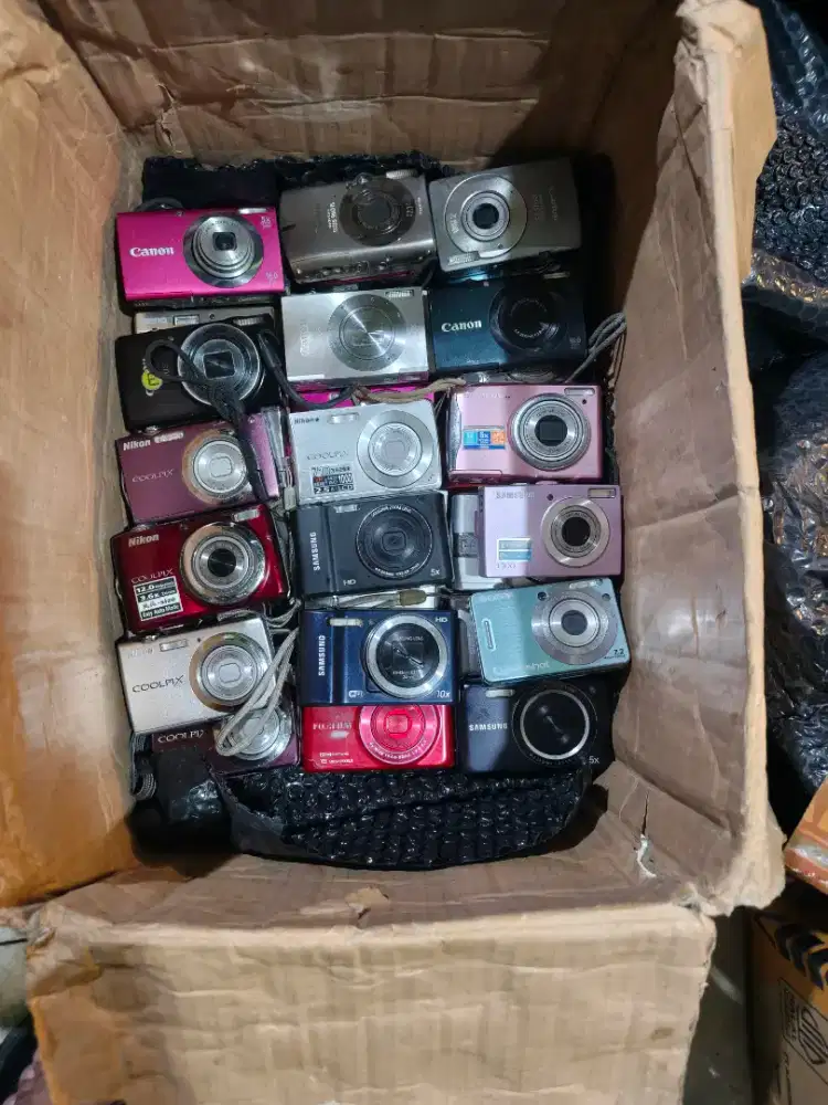 Kamera pocket campuran banyak merk 150 unit