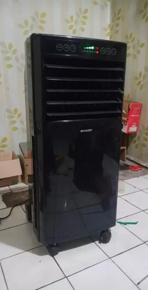 Sharp air cooler masih seg'geerr