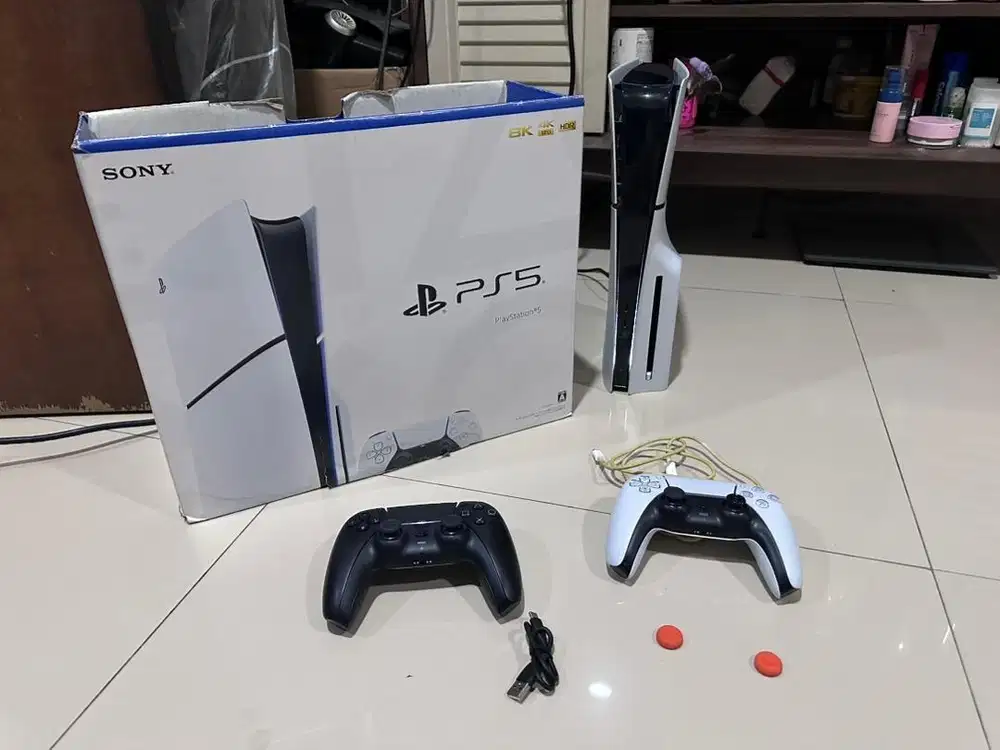 ps5 slim disc 1tb cfi-2000 + 2 stick dualsense