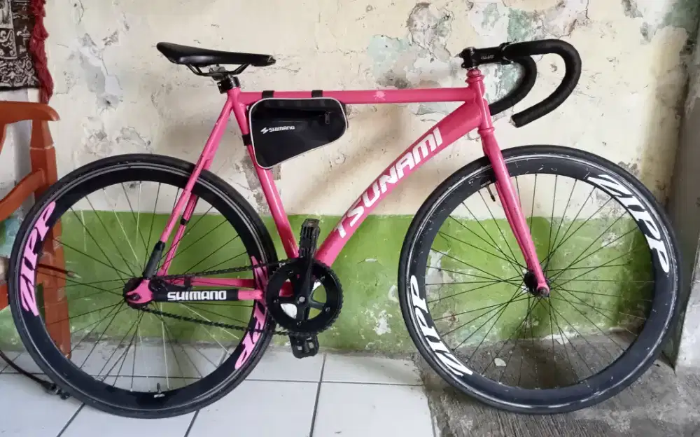 Sepeda fixie pink