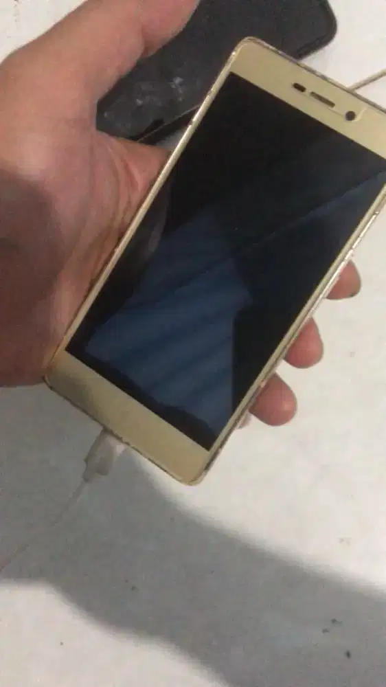 Dijual hp kesayangan redmi 6s