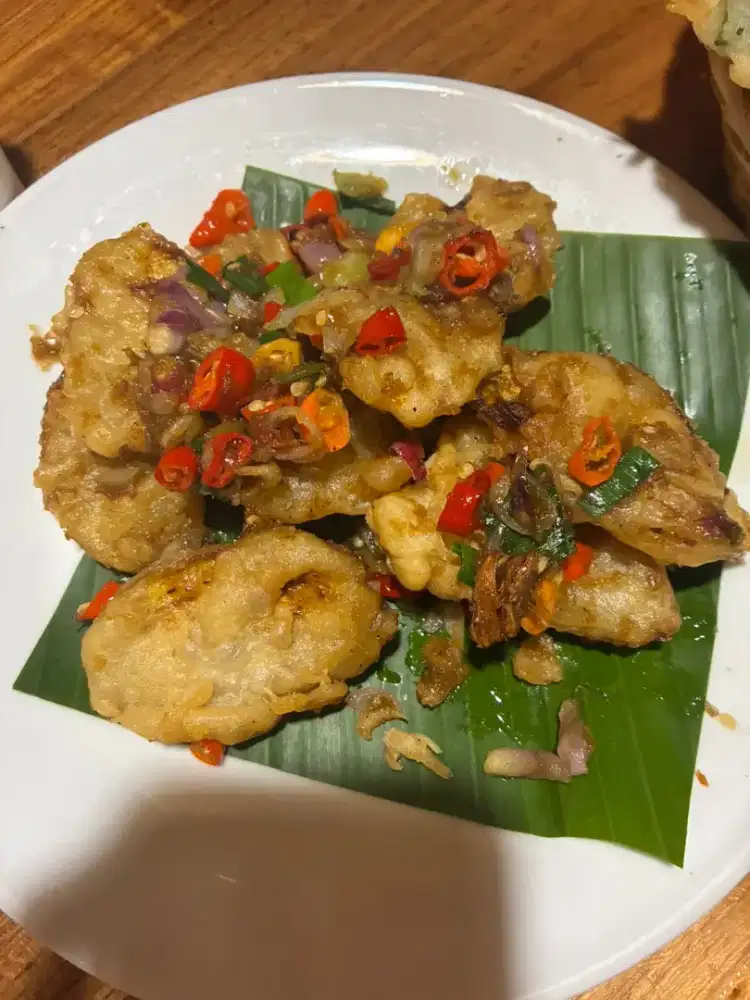 DIBUTUHKAN SEGERA WAITRESS/ PRAMUSAJI WANITA