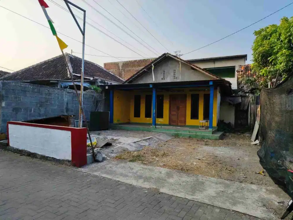 dijual tanah pekarangan bonus rumah layak huni dekat banyumili resto