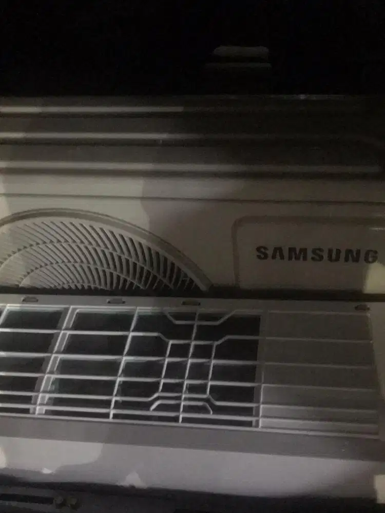 samsung ac 1/2 PK inverter belum ada pemakaian setahun