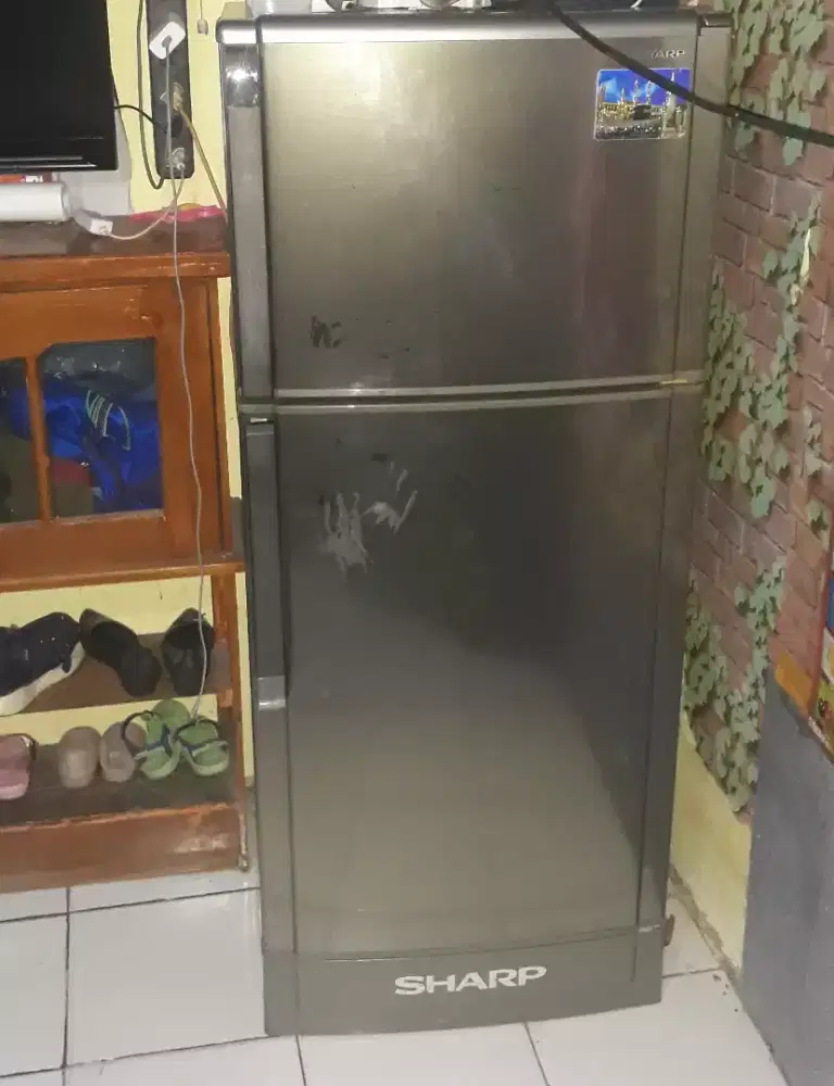 kulkas sharp 2 pintu normal beku