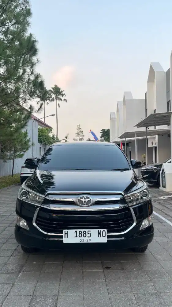 [64rb KM] Toyota Innova V Bensin AT 2018 Antik