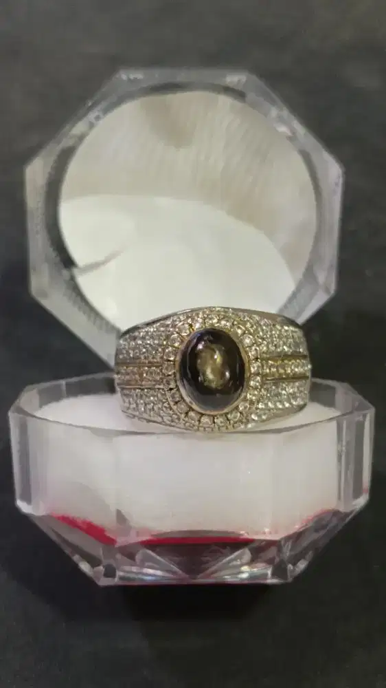 Cincin black star saphire