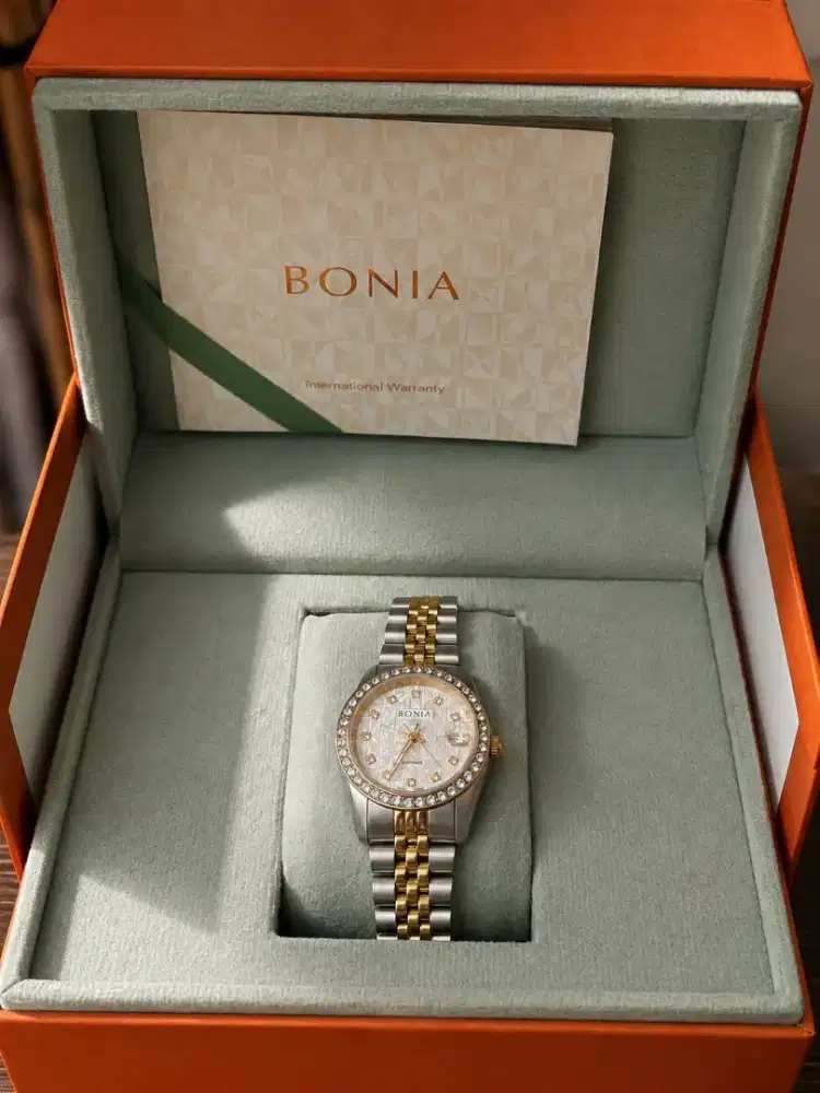 Dijual jam tangan wanita