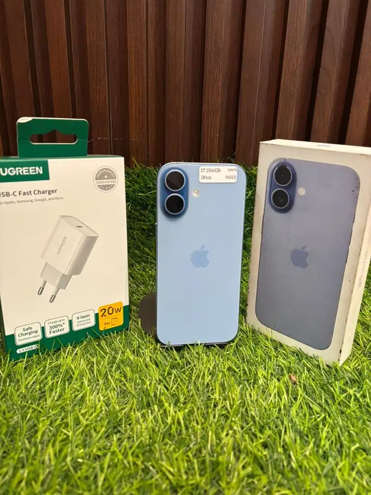 Iphone 17 256gb ibox, like new,warna blue