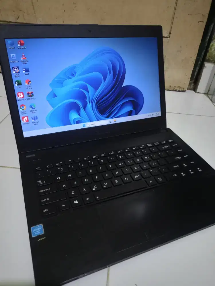 Laptop Asus P2420S mulis